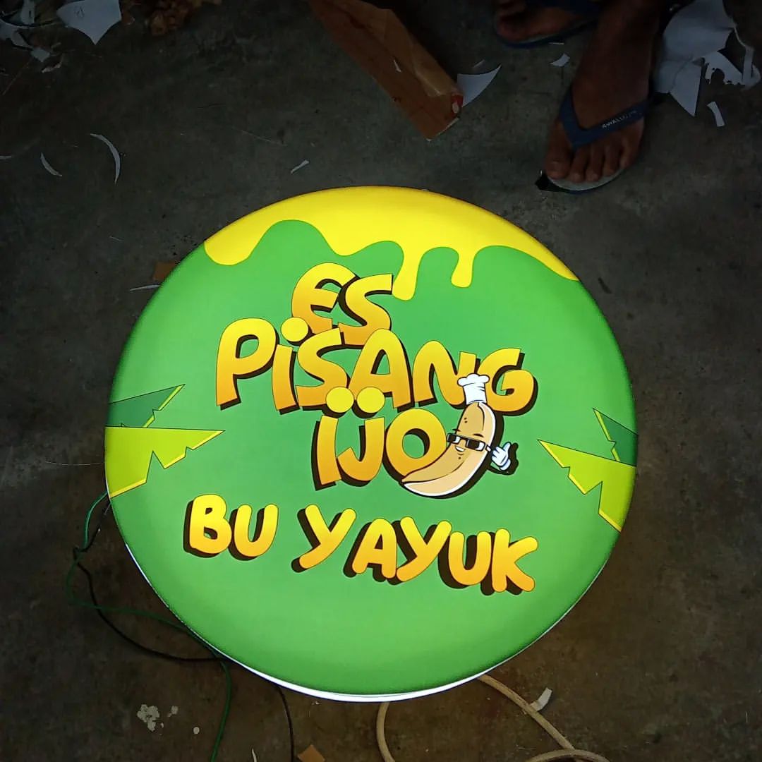 Jasa Pembuatan Neon Box Terdekat Makassar